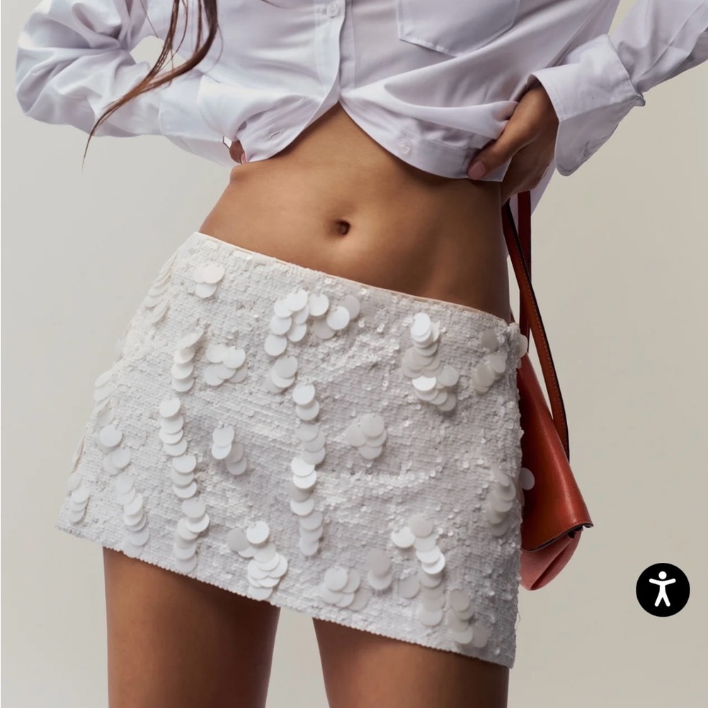 NWT Danielle Guizio White Skirt Size M.